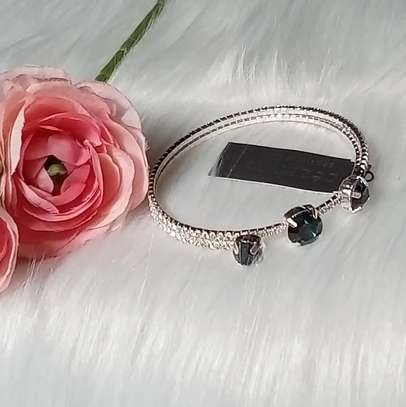 🤍New Silver and Crystal Bracelet 🤍 - Picture 2 of 4